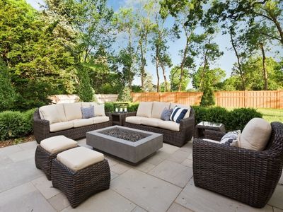 Jak wybrać idealne meble ogrodowe do swojej przestrzeni na zewnątrz
